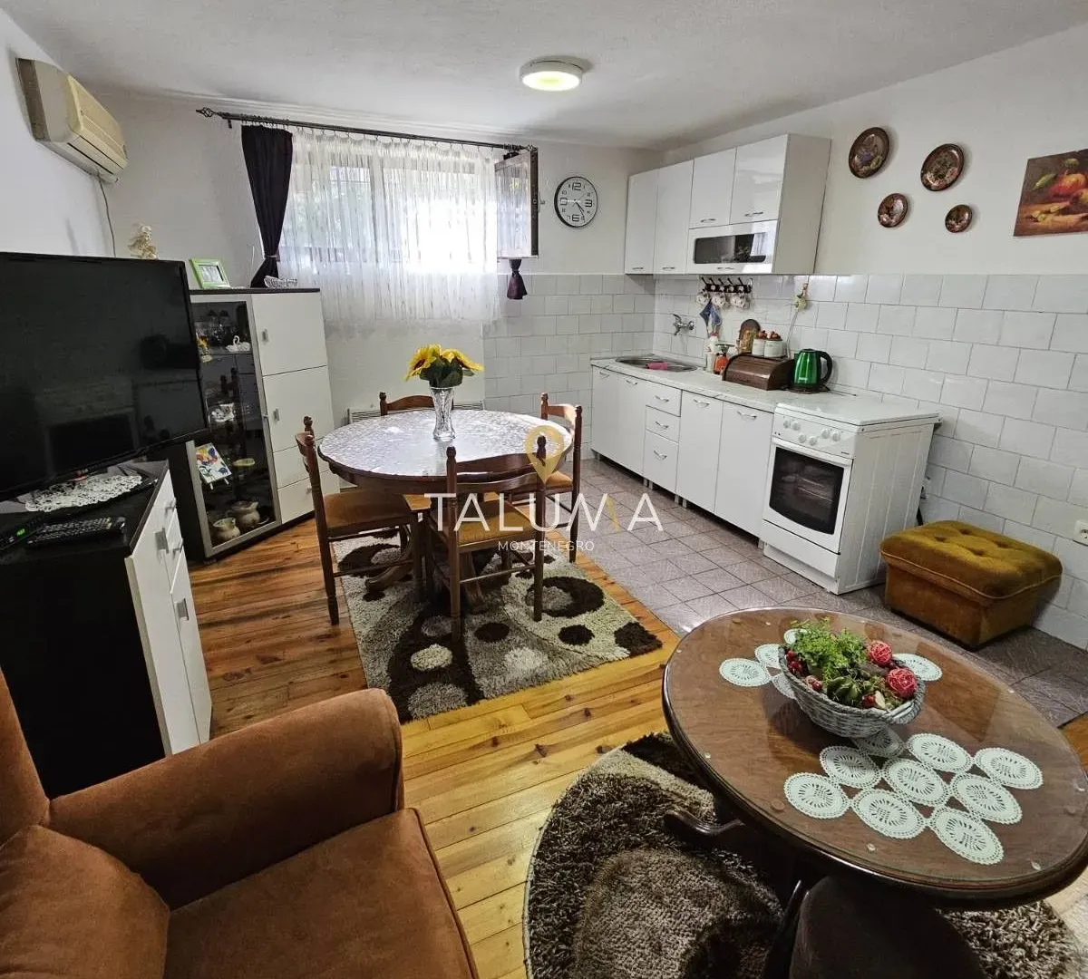 Sale, house, 160m², Zabjelo, Podgorica