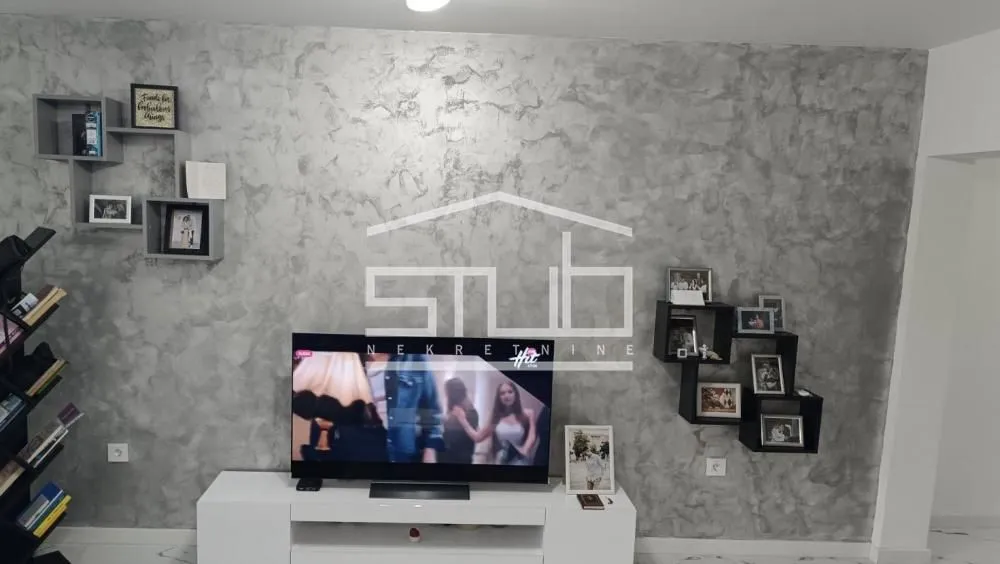 Prodaja, trosoban stan, 76m², Centar, Pančevo