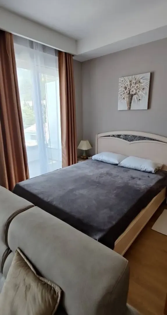Rent, one bedroom apartment, 55m², Podkošljun, Budva
