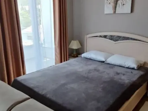 Rent, one bedroom apartment, 55m², Podkošljun, Budva - image 6