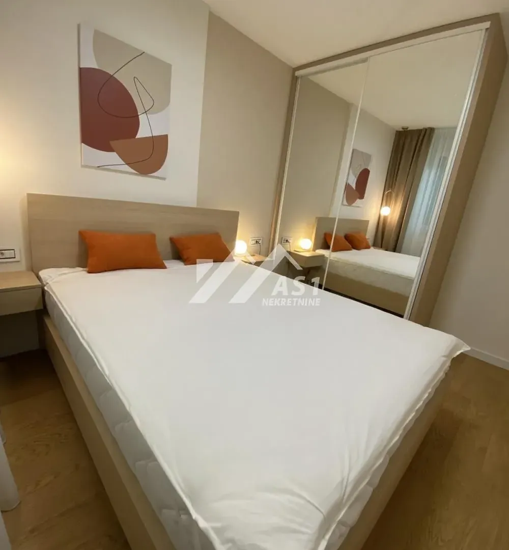 Izdavanje, dvosoban stan, 40m², Sajam, Novi Sad Sve Podlokacije