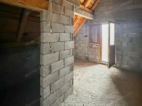 Prodaja, kuća, 200m², Motički gaj, Žabljak - image 12
