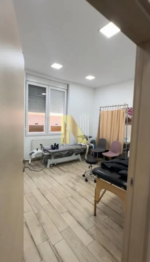 Rent, office space, 127m², Detelinara, Novi Sad Sve Podlokacije