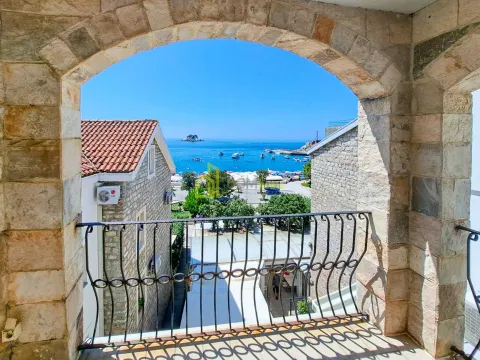 Prodaja, trosoban stan, 176m², Petrovac, Budva - image 14