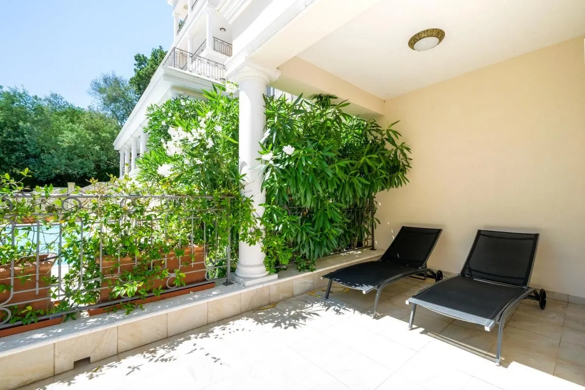 Prodaja, trosoban stan, 166m², Đenovići, Herceg Novi