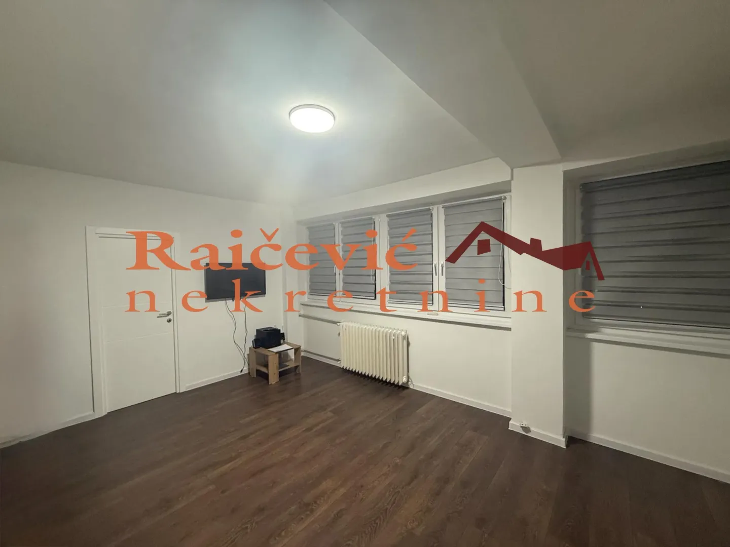 Rent, office space, 69m², Šumice, Beograd