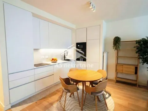 Izdavanje, stan, 84m², Savski Venac, Beograd - image 4