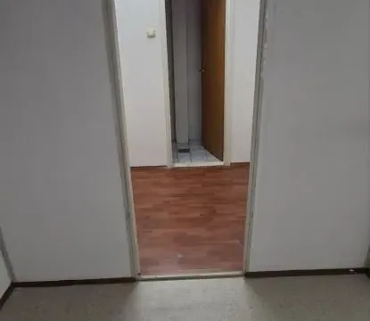 Izdavanje, poslovni prostor, 54m², Grbavica, Novi Sad Sve Podlokacije - image 4