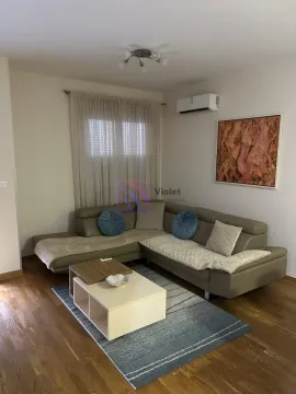 Izdavanje, dvosoban stan, 64m², City Kvart, Podgorica - image 2