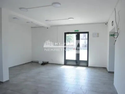 Izdavanje, poslovni prostor, 200m², Boleč, Grocka - image 3