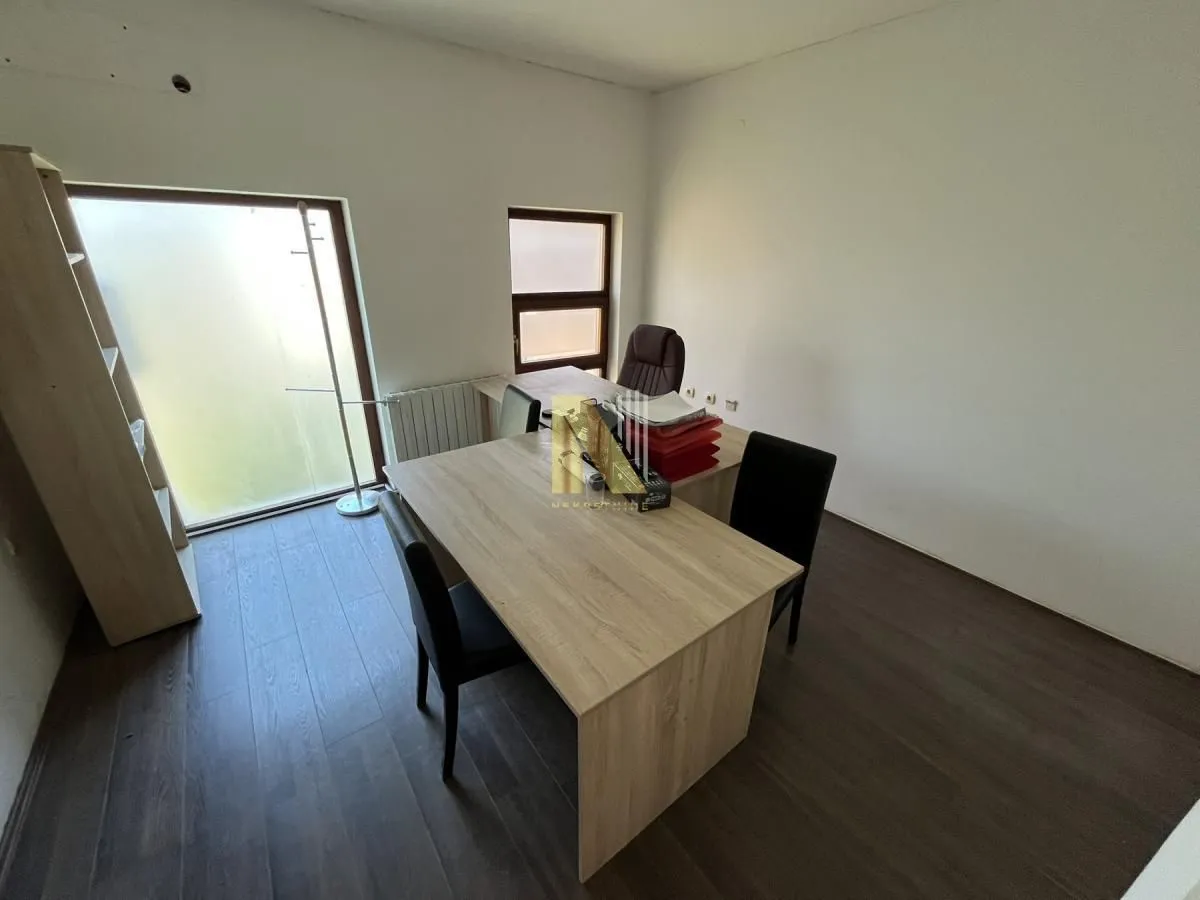 Izdavanje, poslovni prostor, 105m², Klisa, Novi Sad Sve Podlokacije