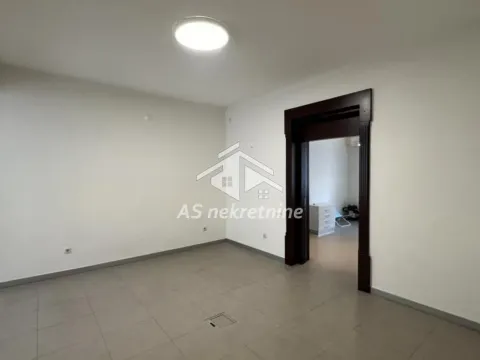 Izdavanje, stan, 223m², Kalenić Pijaca, Vračar Sve Podlokacije - image 23