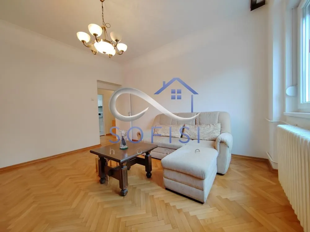 Izdavanje, dvosoban stan, 49m², Centar, Novi Sad