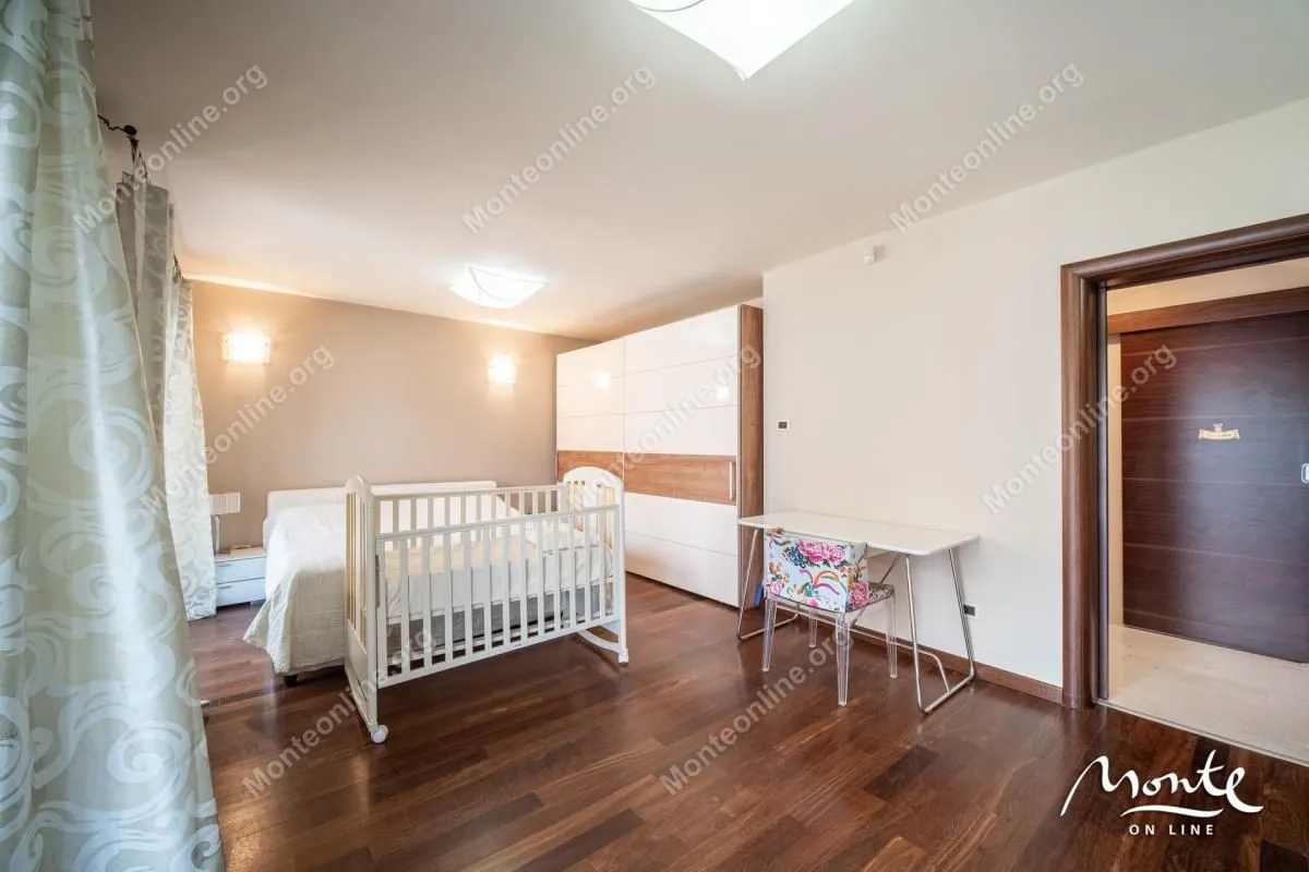 Sale, house, 484m², Stoliv, Kotor