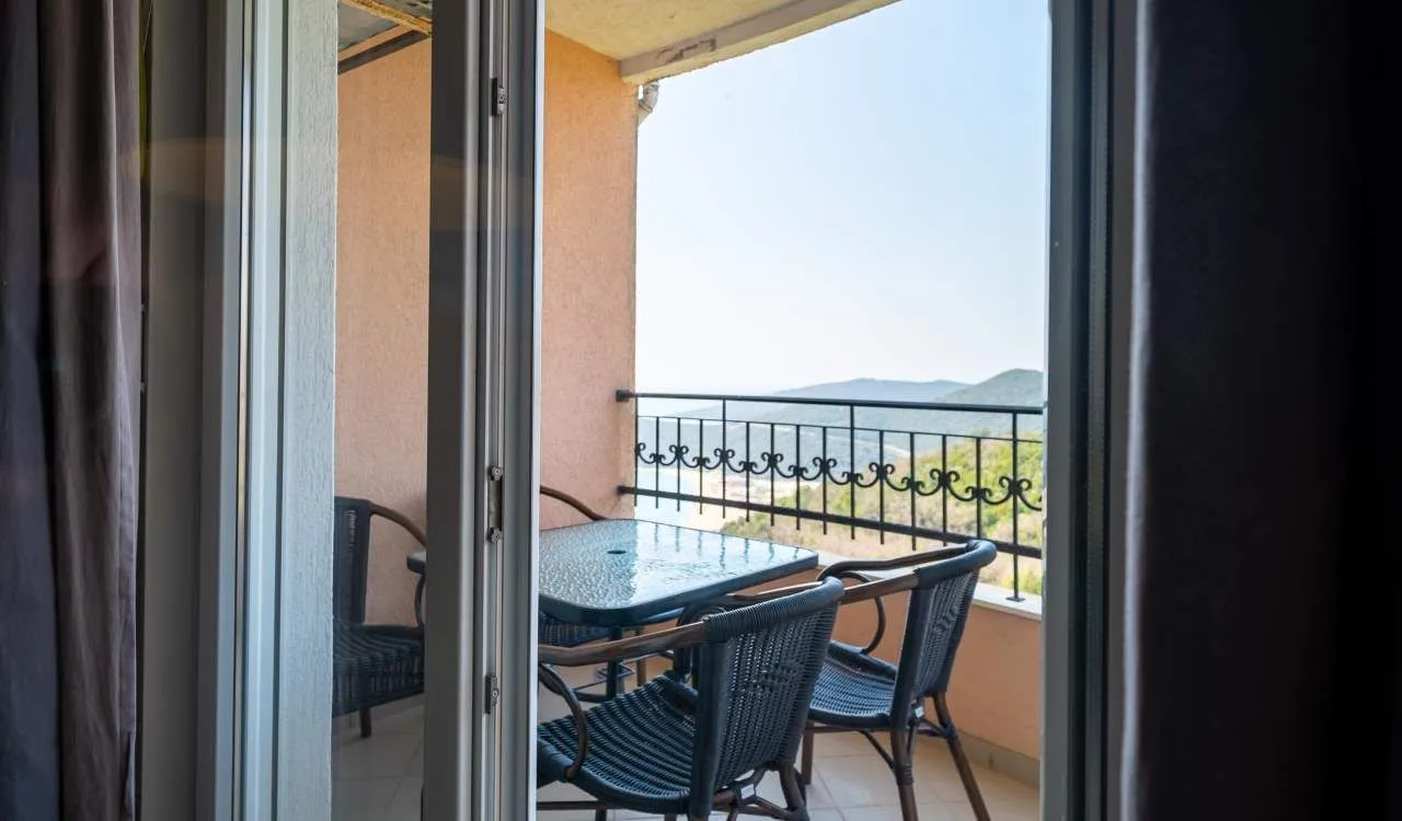 Prodaja, trosoban stan, 90m², Seoce, Budva