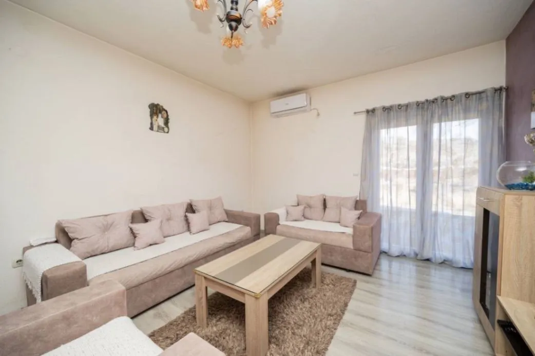 Prodaja, kuća, 198m², Zagorič, Podgorica