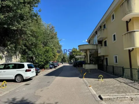 Sale, one bedroom apartment, 48m², Petrovac, Budva - image 4