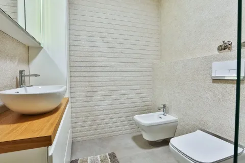 Izdavanje, dvosoban stan, 117m², Centar, Budva - image 11