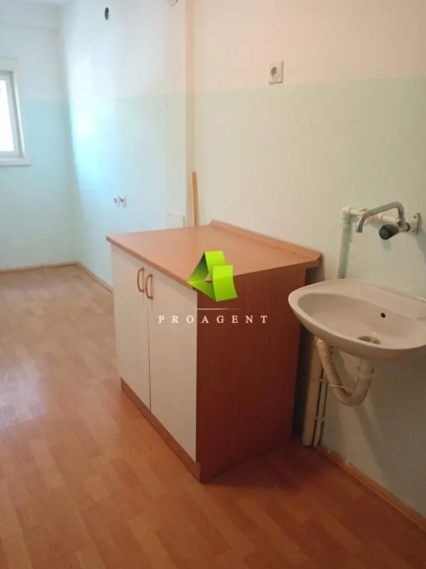 Rent, office space, 520m², Crveni Krst, Niš