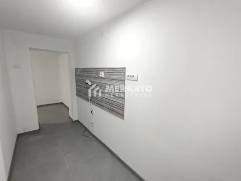 Sale, house, 64m², Mičkei, Zrenjanin - image 12