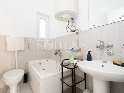 Izdavanje, kuća, 85m², Zagorič, Podgorica - image 8