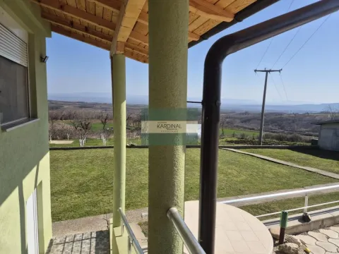 Kuća in Crnče