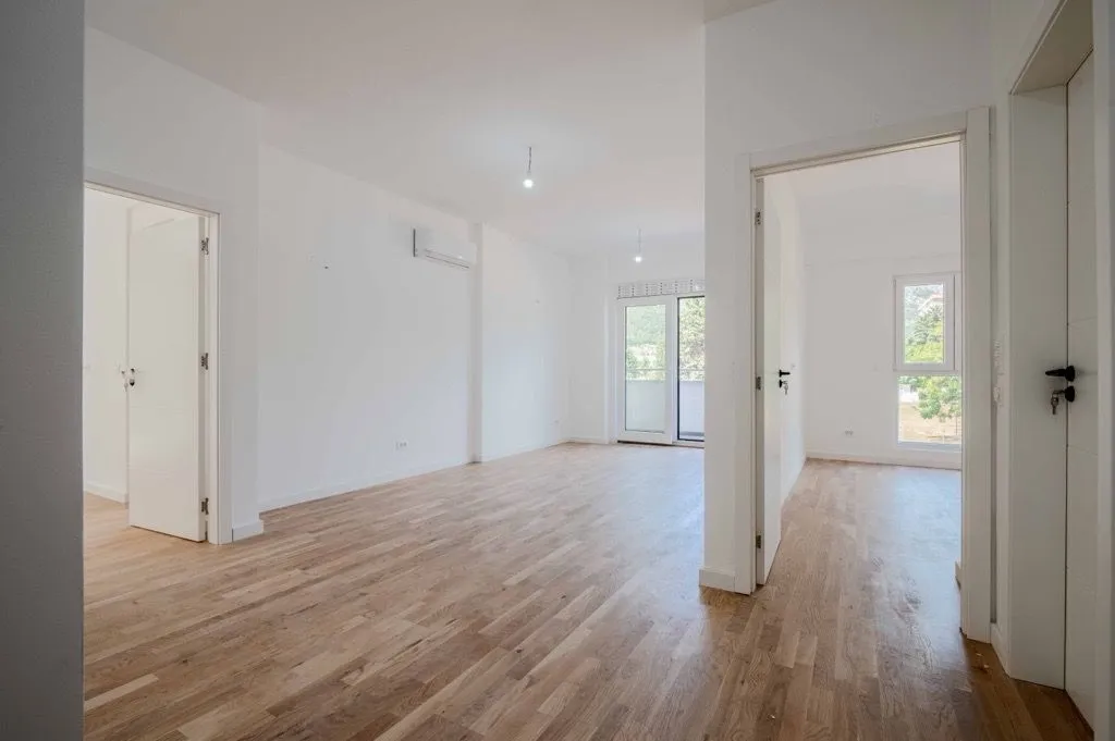 Prodaja, dvosoban stan, 65m², Centar, Bar
