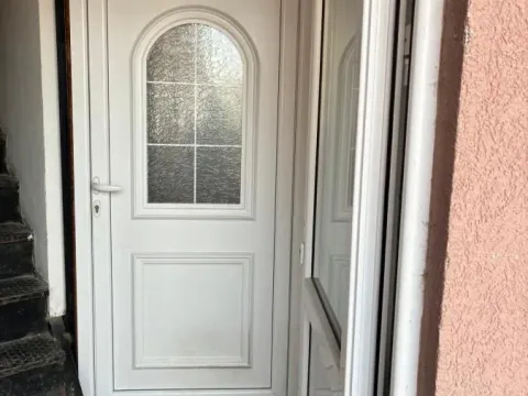 Rent, two bedroom apartment, 33m², Stari Grad, Beograd - image 10