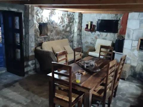 Prodaja, kuća, 72m², Bar, Crna Gora - image 8