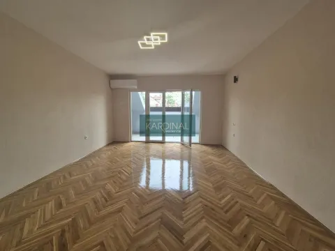 Sale, office space, 154m², Centar, Jagodina - image 11