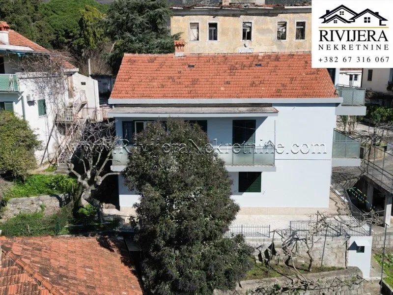 Prodaja, kuća, 372m², Centar, Herceg Novi