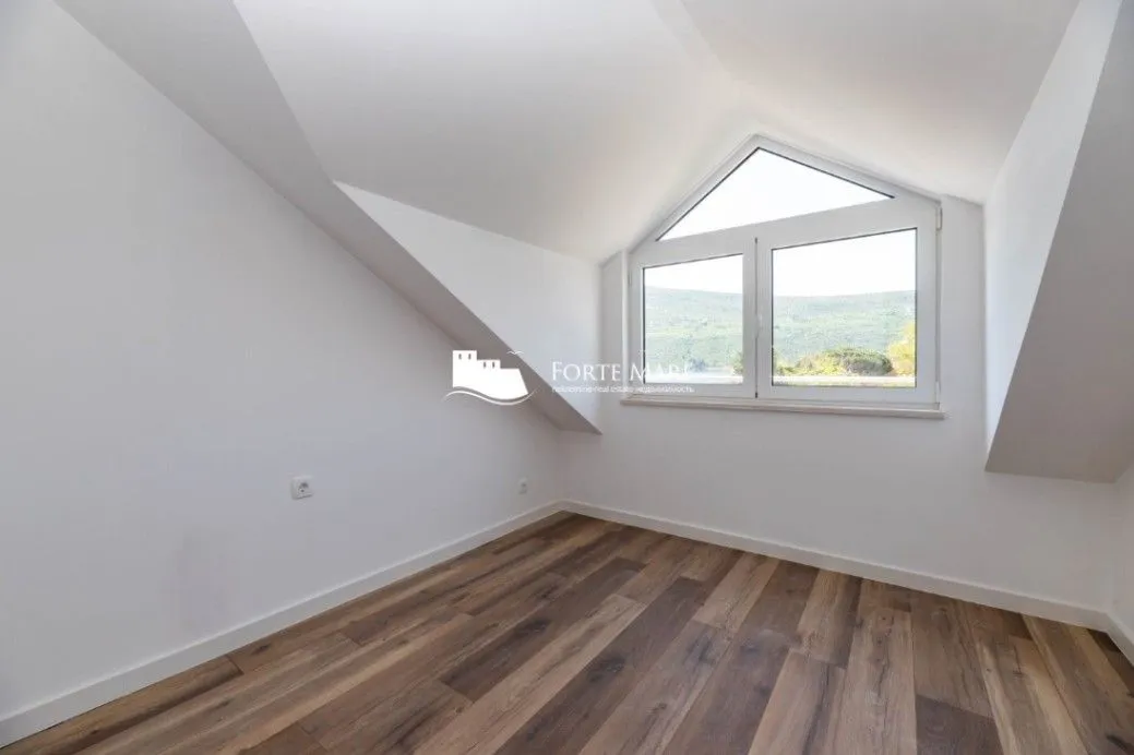 Prodaja, trosoban stan, 146m², Đenovići, Herceg Novi