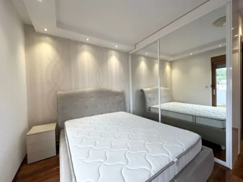 Izdavanje, četvorosoban stan, 130m², Centar, Podgorica - image 10