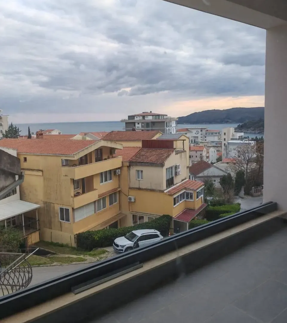 Sale, two bedroom apartment, 104m², Bečići, Budva