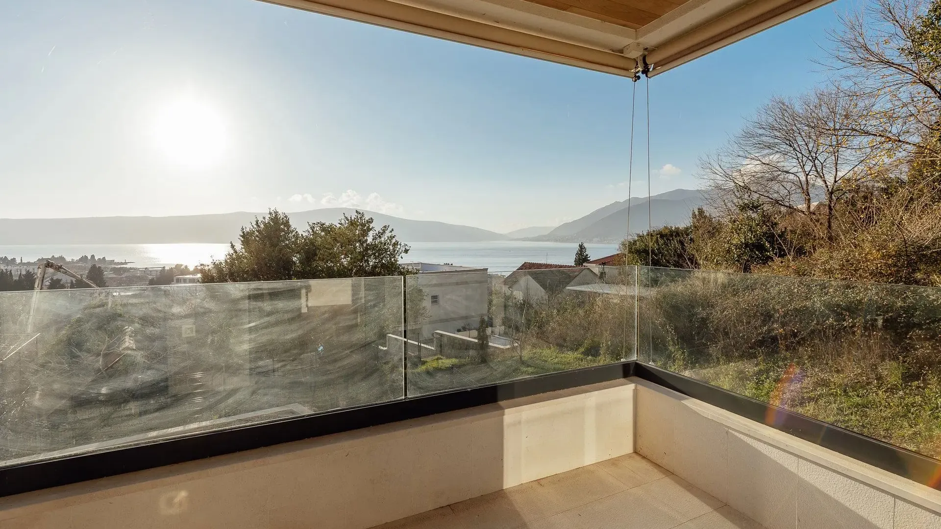 Prodaja, dvosoban stan, 104m², Donja Lastva, Tivat
