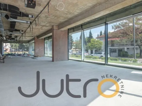 Rent, office space, 378m², Podgorica, Crna Gora - image 1