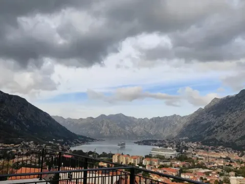 Stan in Škaljari