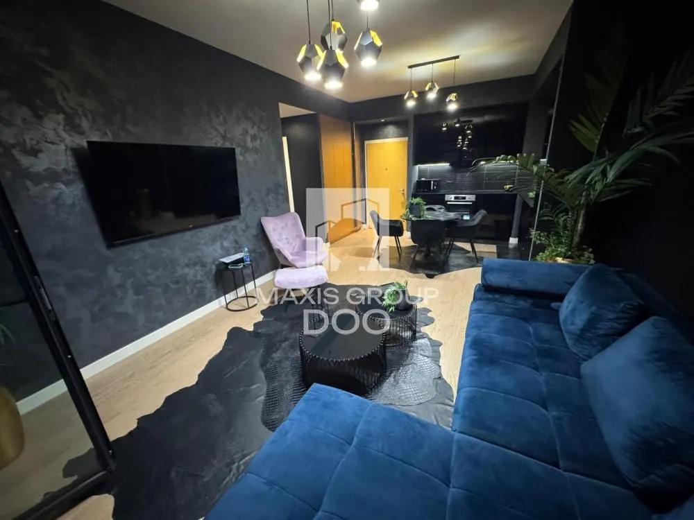 Izdavanje, trosoban stan, 80m², Savski Venac, Beograd