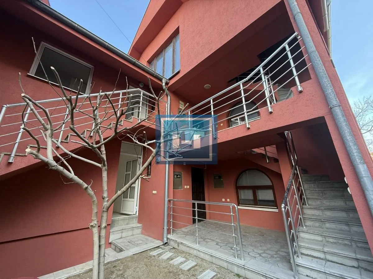 Sale, house, 350m², Centar, Jagodina