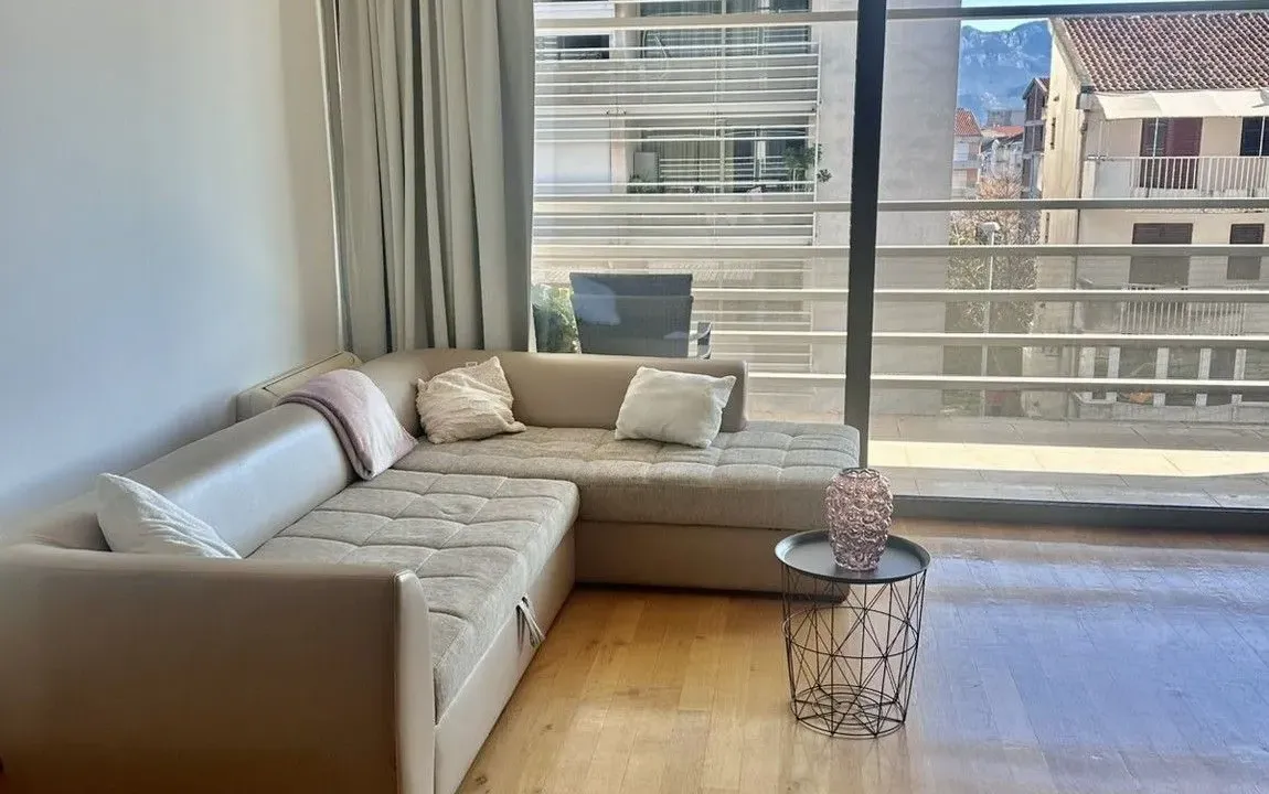Prodaja, dvosoban stan, 85m², Rozino, Budva