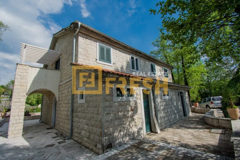 Sale, office space, 300m², Mareza, Podgorica
