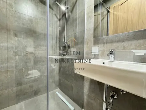 Izdavanje, dvosoban stan, 70m², Master Kvart, Podgorica - image 11