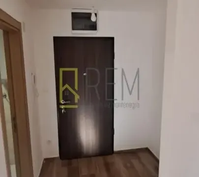 Prodaja, garsonjera, 31m², Stari Aerodrom, Podgorica - image 2