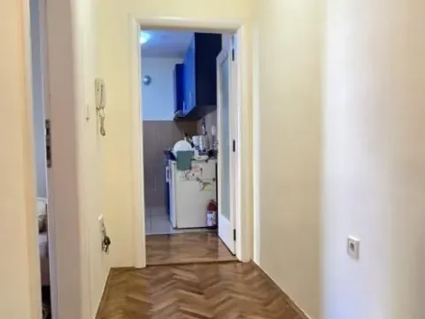 Izdavanje, jednosoban stan, 45m², Spens, Novi Sad Sve Podlokacije - image 4