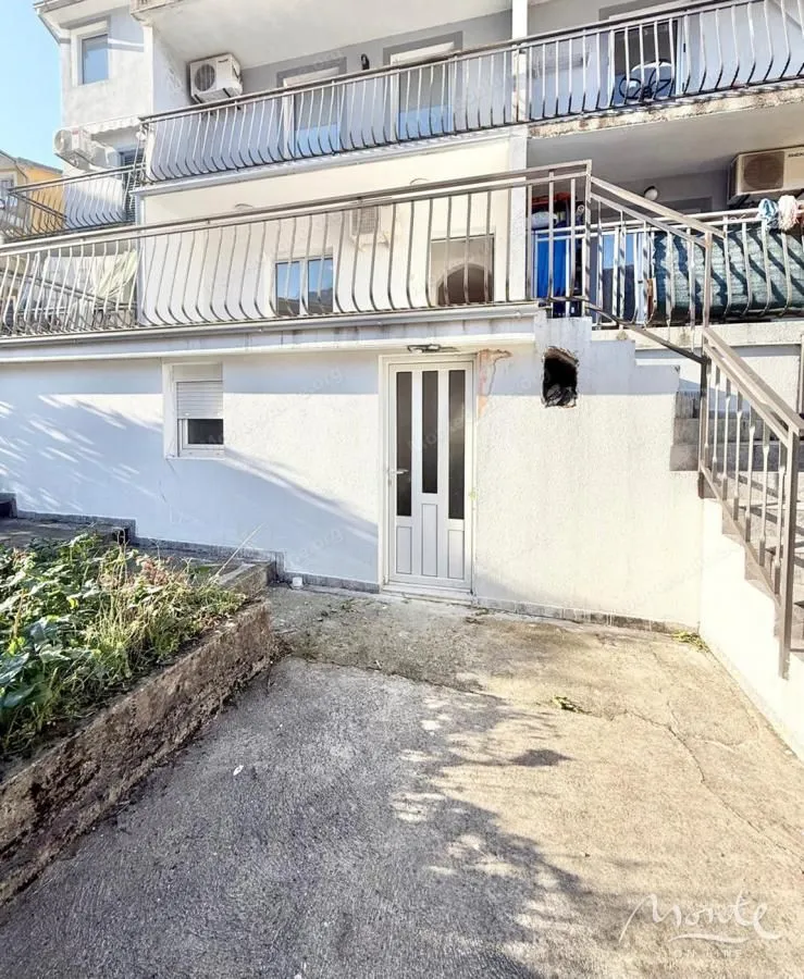 Prodaja, jednosoban stan, 69m², Muo, Kotor