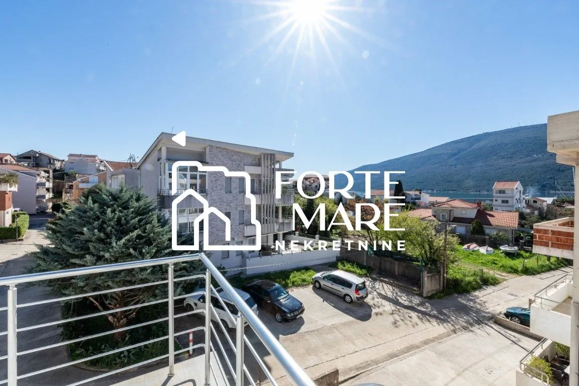 Prodaja, dvosoban stan, 74m², Đenovići, Herceg Novi