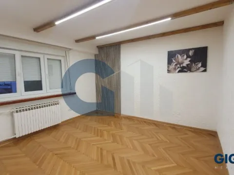 Izdavanje, trosoban stan, 90m², Čukarica, Beograd - image 4