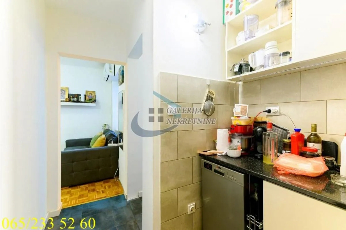 Prodaja, dvosoban stan, 44m², Stari Grad, Beograd