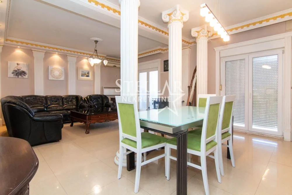 Izdavanje, trosoban stan, 130m², Gornja Gorica, Podgorica