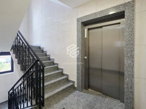 Rent, one bedroom apartment, 47m², City Kvart, Podgorica - image 18